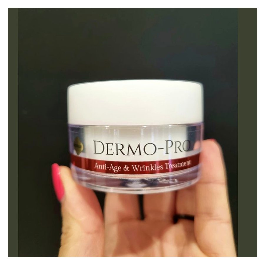 Dermo-Pro – крем в малко прозрачно бурканче