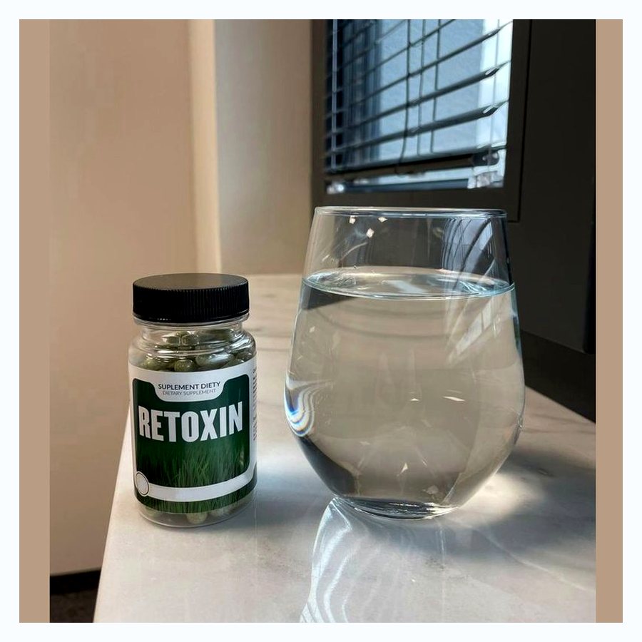 Retoxin – зелени капсули в прозрачно бурканче